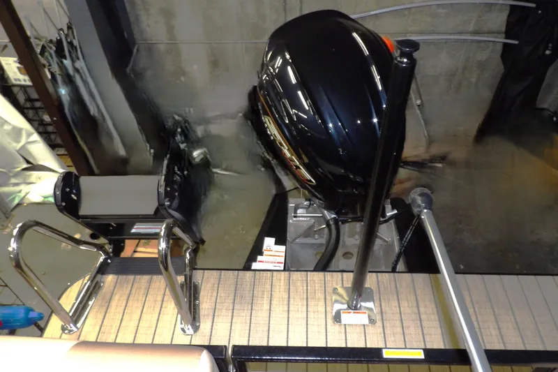 Slide: The Image of Veranda VR22RC 2025 - 13