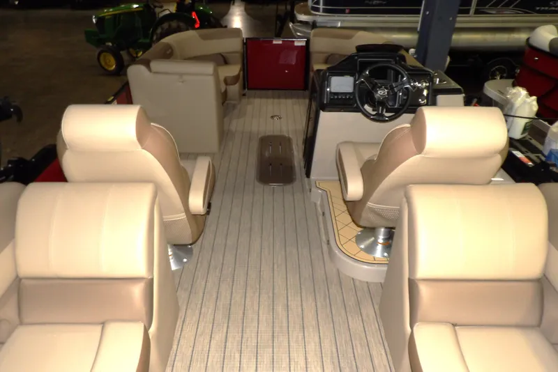 Slide: The Image of Veranda VR22RC 2025 - 14