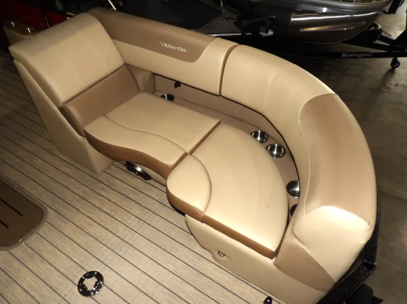 Slide: The Image of Veranda VR22RC 2025 - 5