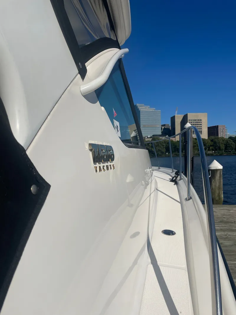 Slide: The Image of Tiara 3200 Open 2006 - 6