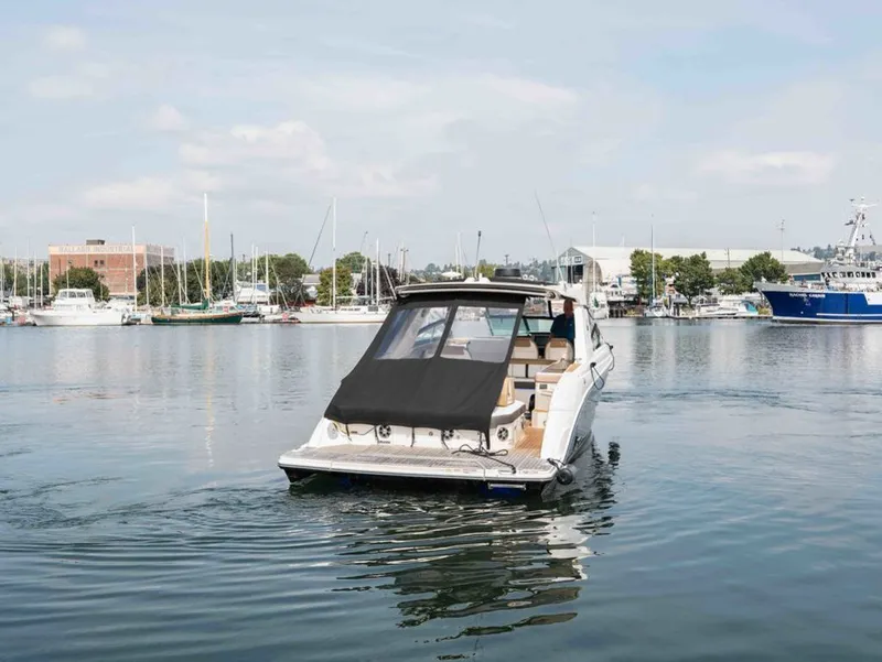 Slide: The Image of Sea Ray SLX 400 2019 - 3