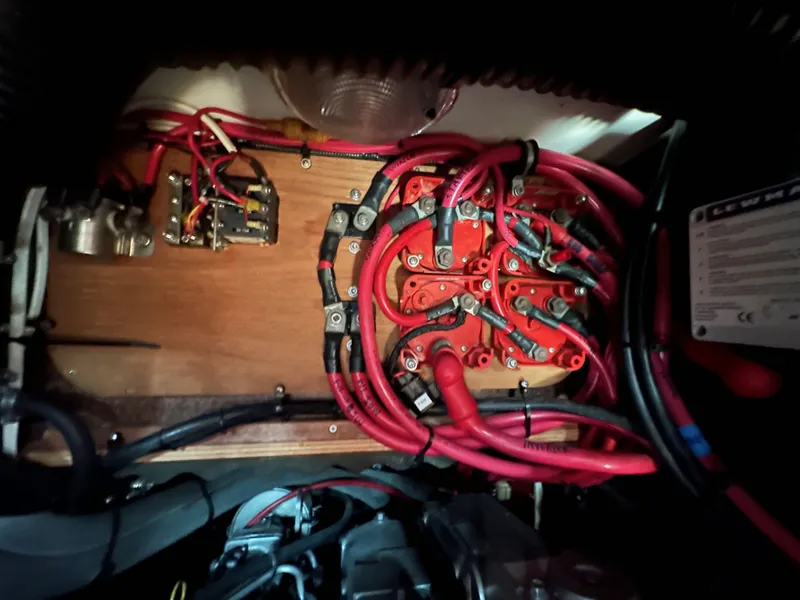 Slide: The Image of Beneteau 411 2002 - 78