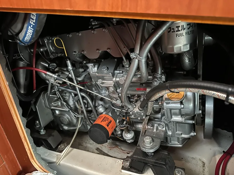 Slide: The Image of Beneteau 411 2002 - 85