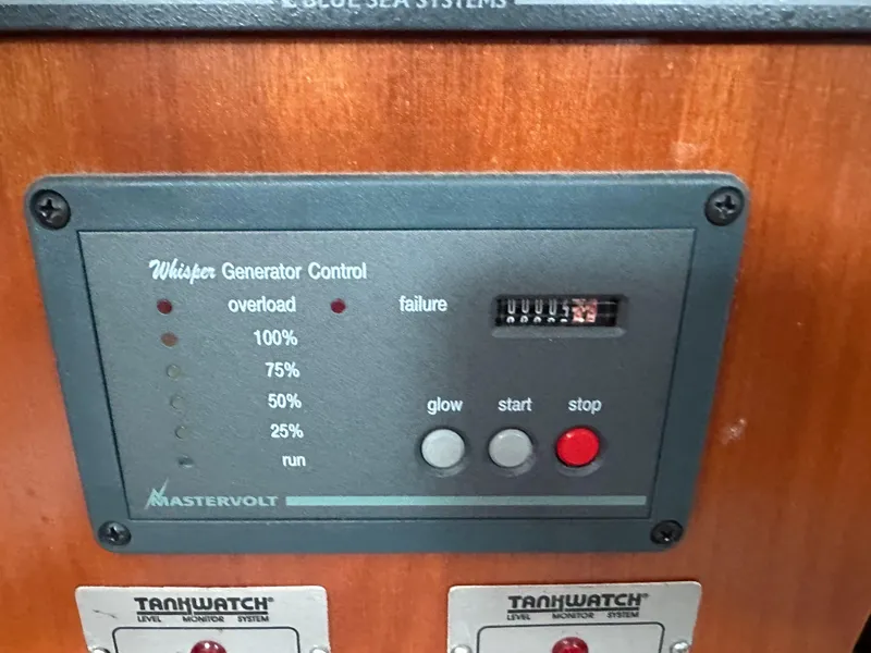 Slide: The Image of Beneteau 411 2002 - 95