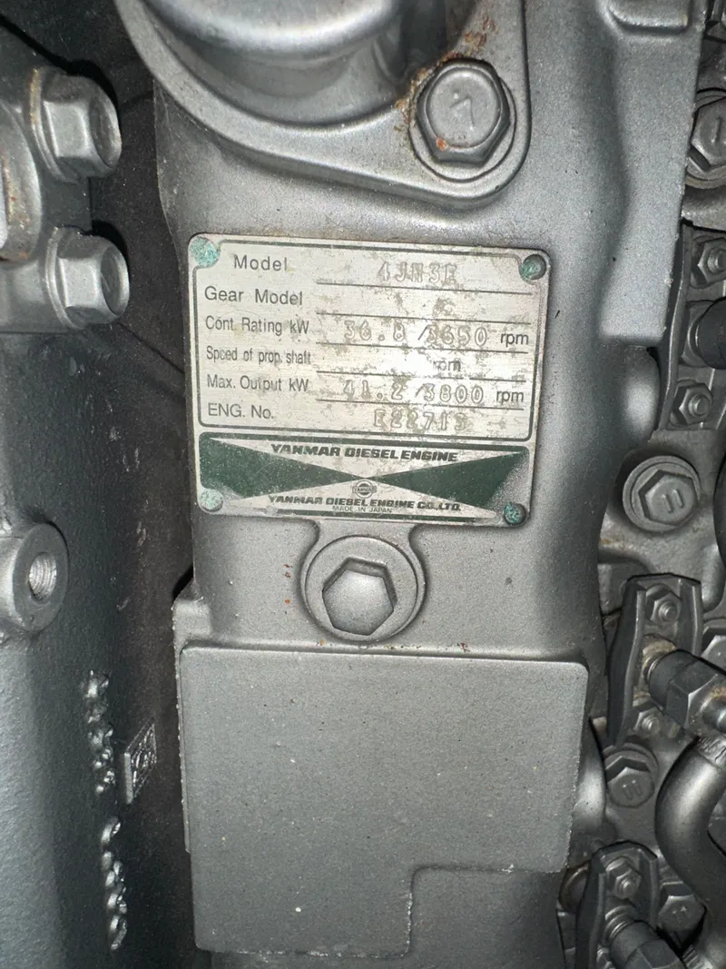 Slide: The Image of Beneteau 411 2002 - 96