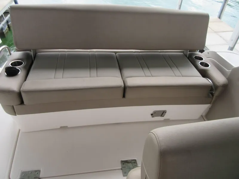 Slide: The Image of Regal 32 Express 2015 - 10