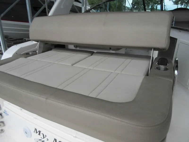 Slide: The Image of Regal 32 Express 2015 - 11