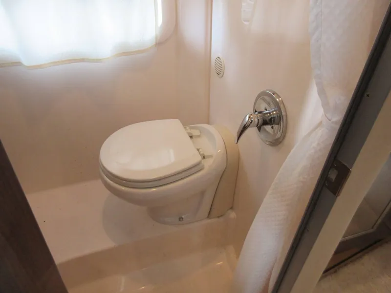 Slide: The Image of Regal 32 Express 2015 - 20