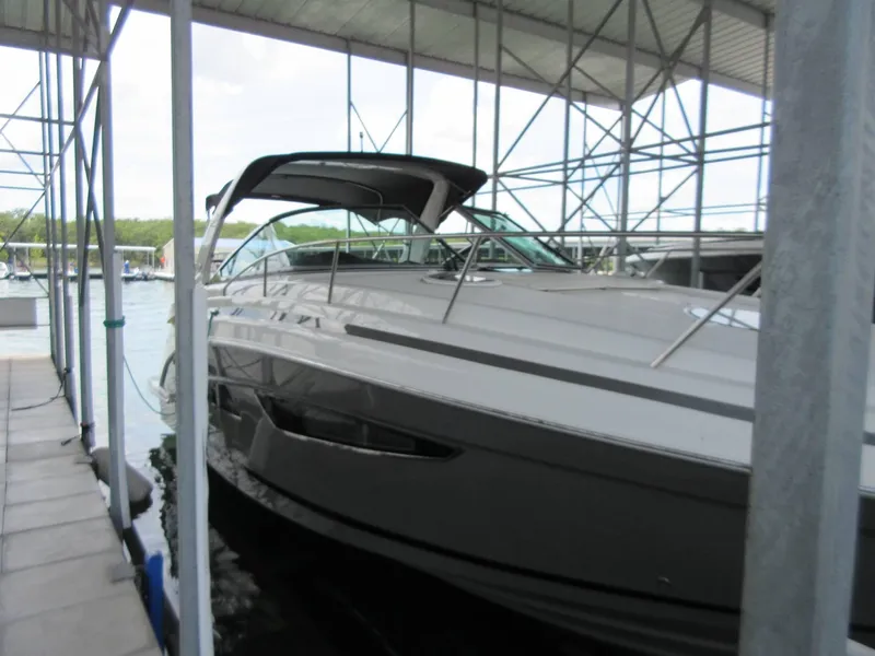 Slide: The Image of Regal 32 Express 2015 - 3