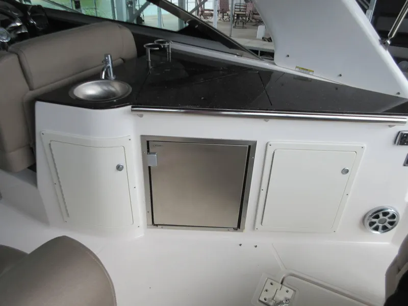 Slide: The Image of Regal 32 Express 2015 - 9