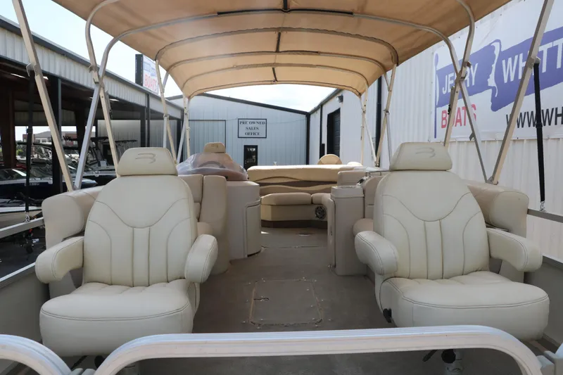 Slide: The Image of Bennington 2577 RFi Tri Toon 2007 - 11