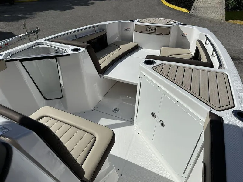 Slide: The Image of Yamaha 255 FSH Sport E 2025 - 7