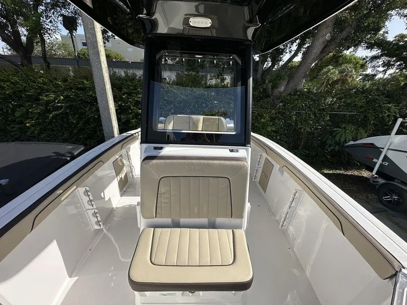 Slide: The Image of Yamaha 255 FSH Sport E 2025 - 8