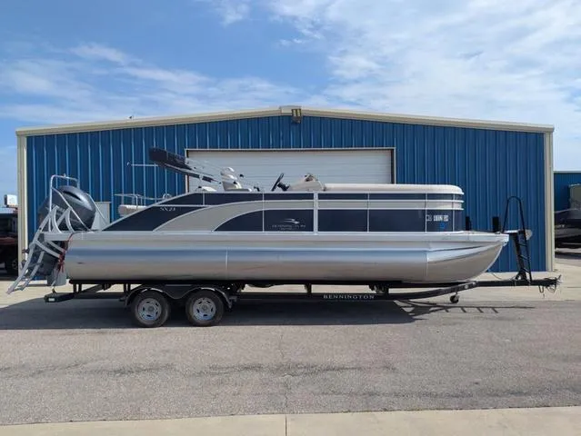 Slide: The Image of Bennington 23SSBXP 2018 - 19