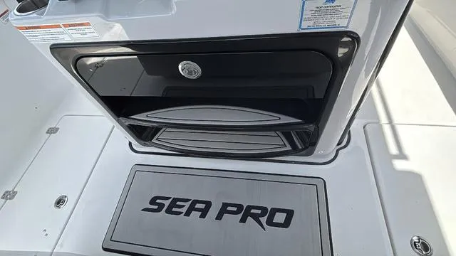 Slide: The Image of Sea Pro 292 CC 2025 - 26