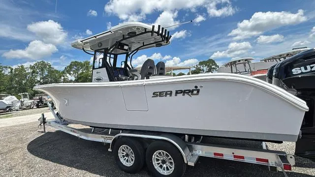 Slide: The Image of Sea Pro 292 CC 2025 - 38