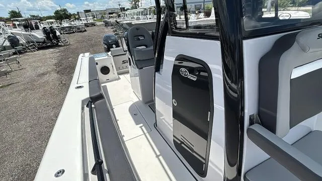 Slide: The Image of Sea Pro 292 CC 2025 - 9