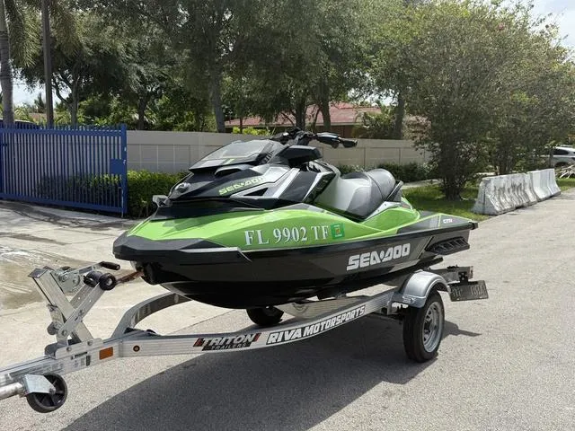 Slide: The Image of Sea-Doo GTR 2018 - 4