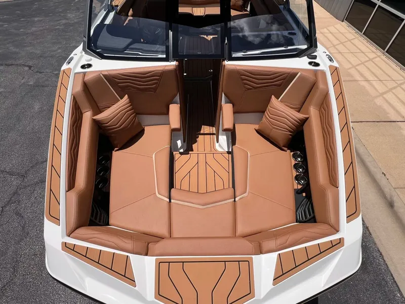 Slide: The Image of Nautique G23 2026 - 37