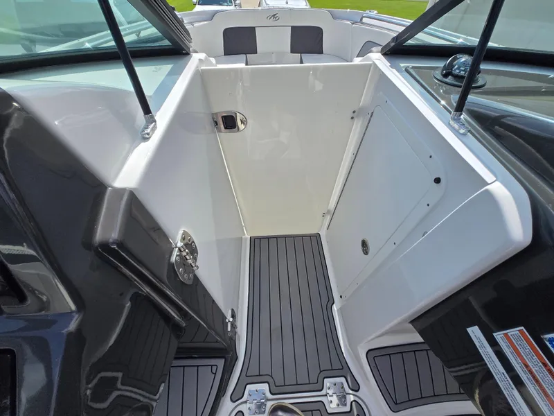 Slide: The Image of 2021 Monterey M-65 boat interior with sleek design and modern features. - 29