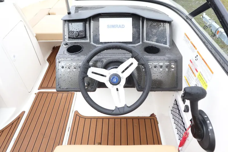 Slide: The Image of Bayliner VR5 BOWRIDER OUTBOARD 2024 - 7