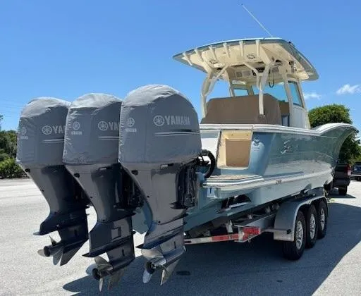 Slide: The Image of Scout 355 LXF 2018 - 4