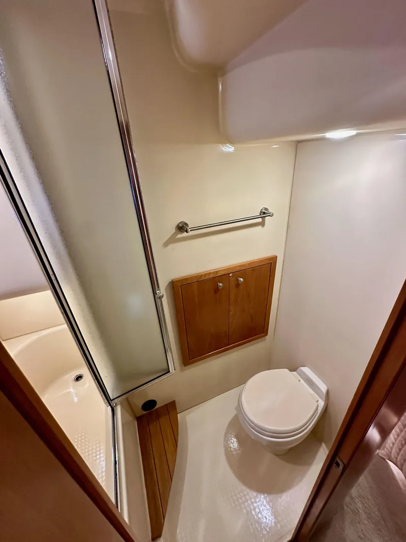 Slide: The Image of Meridian 580 Pilothouse 2004 - 111