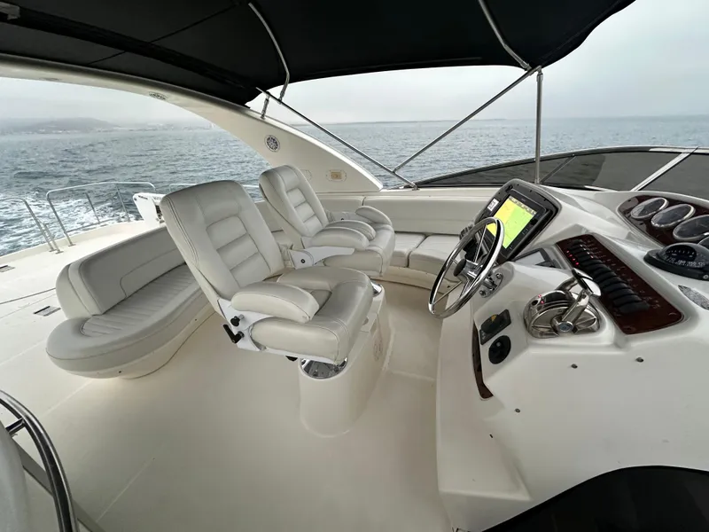 Slide: The Image of Meridian 580 Pilothouse 2004 - 81