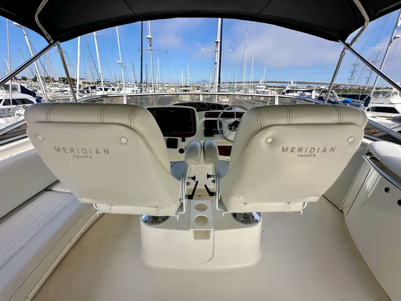 Slide: The Image of Meridian 580 Pilothouse 2004 - 92