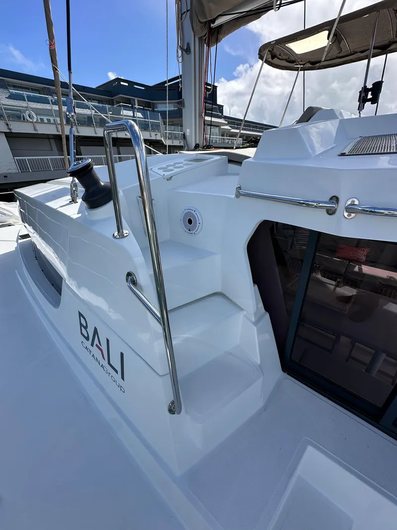 Slide: The Image of 2023 Bali 4.2 yacht deck with sleek design and modern features. - 33