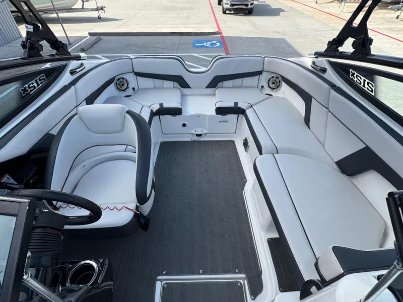 Slide: The Image of Yamaha 212X 2014 - 17