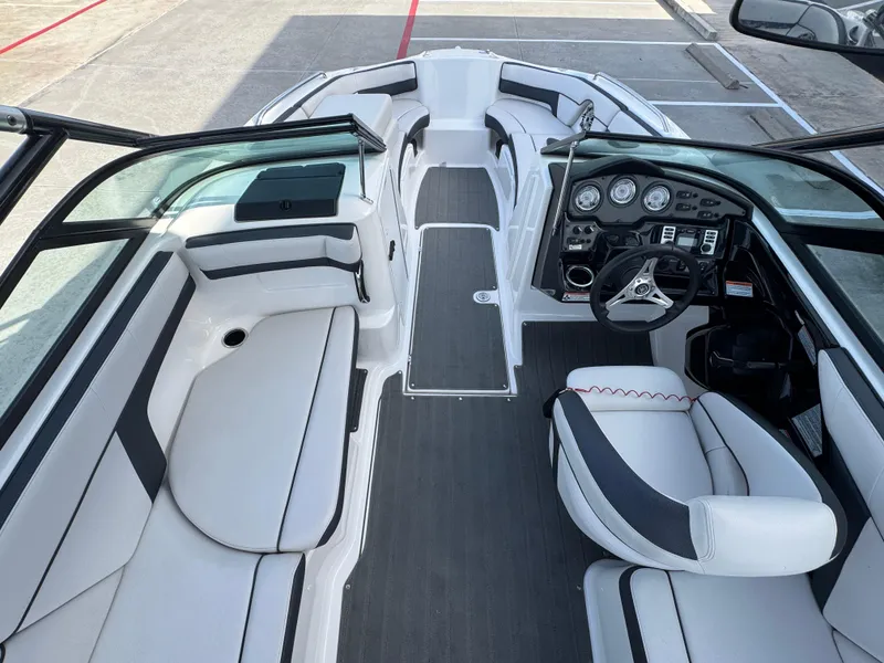 Slide: The Image of Yamaha 212X 2014 - 29