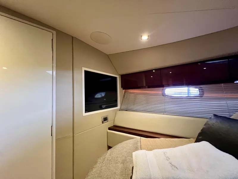 Slide: The Image of Sea Ray 410 Sundancer 2014 - 53