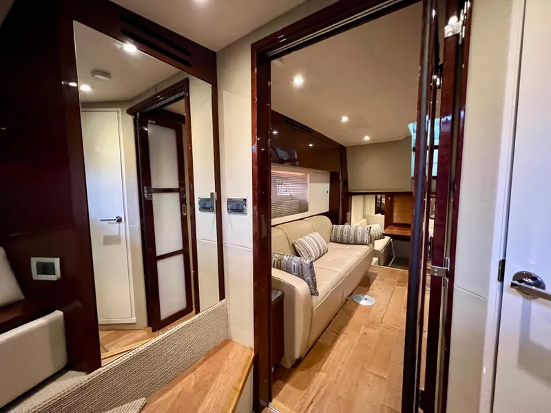 Slide: The Image of Sea Ray 410 Sundancer 2014 - 54