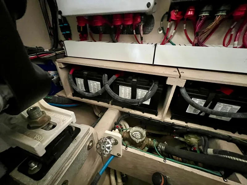 Slide: The Image of Sea Ray 410 Sundancer 2014 - 70