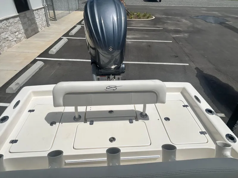 Slide: The Image of Shearwater 25 LTZ 2024 - 13