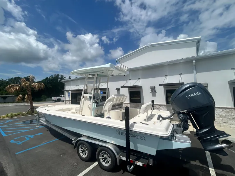 Slide: The Image of Shearwater 25 LTZ 2024 - 8