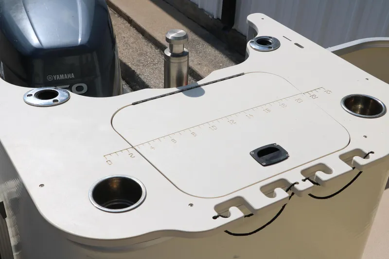 Slide: The Image of 2007 Bennington 2577 RFi boat with Yamaha motor and fishing rod holders. - 17