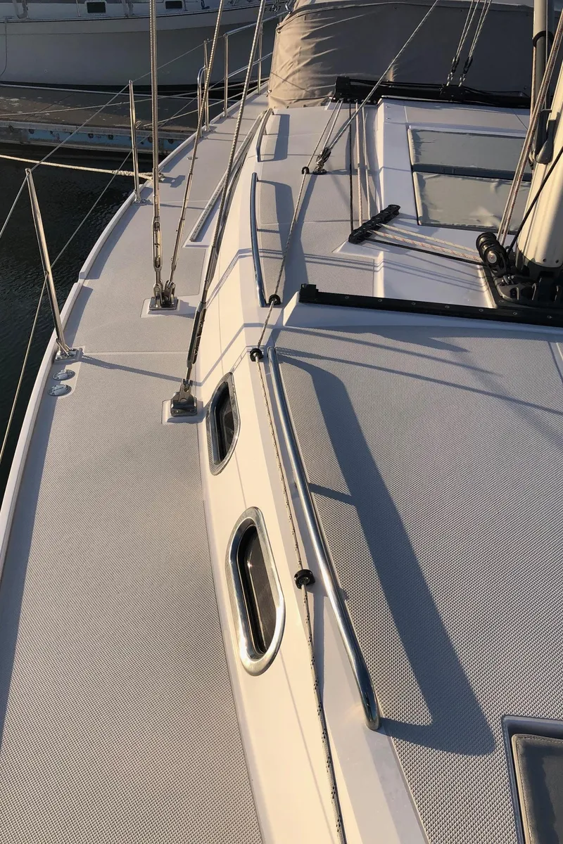 Slide: The Image of 2019 Catalina 425 yacht deck with sleek design and modern fittings. - 21