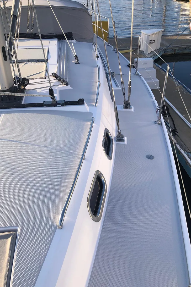 Slide: The Image of 2019 Catalina 425 sailboat deck with sleek design and modern fittings. - 22