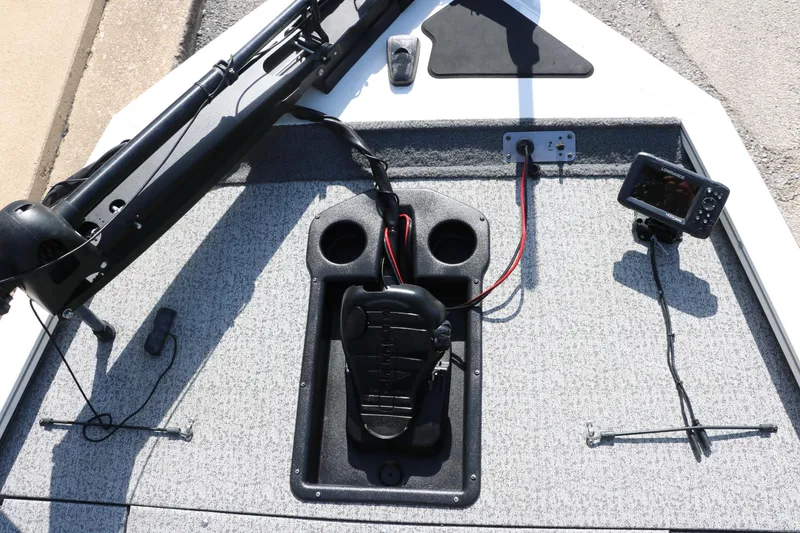 Slide: The Image of 2022 Tracker Pro Team 195 TXW Tournament Edition boat deck with trolling motor and fish finder. - 21