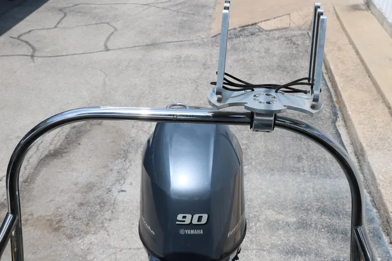 Slide: The Image of 2019 Berkshire 20RFC CTS with Yamaha 90 engine, viewed from above. - 36