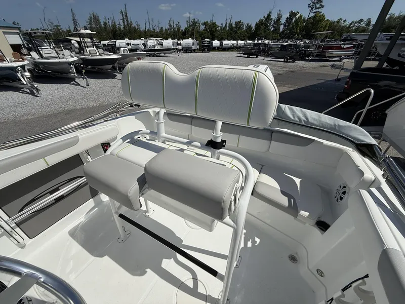 Slide: The Image of Tahoe 215 CC OB 2021 - 7