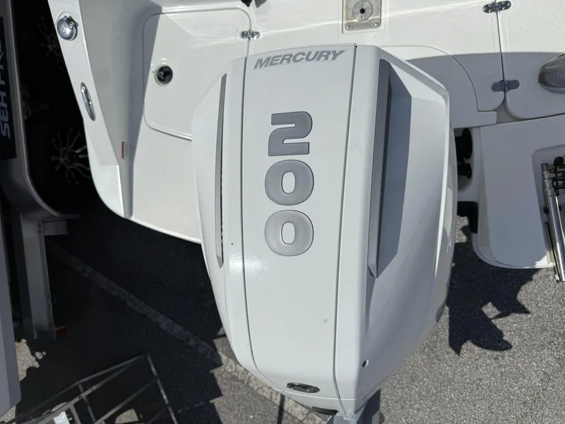 Slide: The Image of 2025 Tahoe 215 CC OB with Mercury 200 outboard engine, top view. - 9