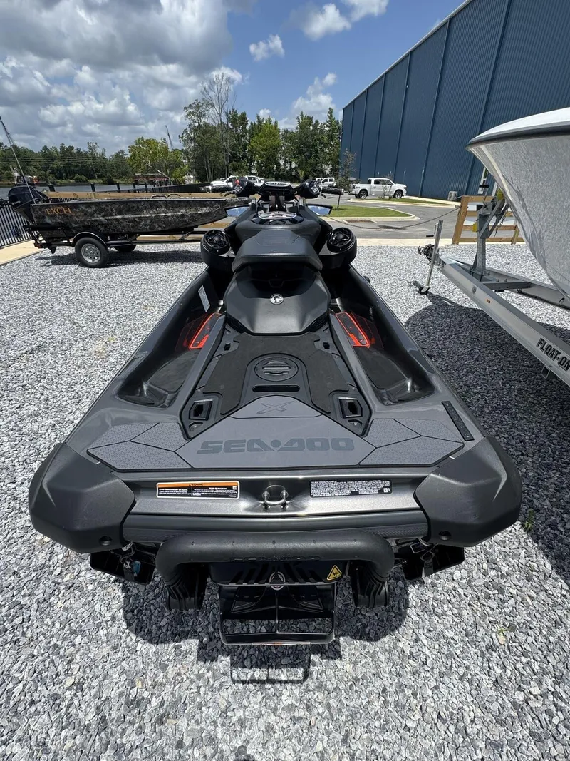 Slide: The Image of Sea-Doo RXP X 300 2023 - 4