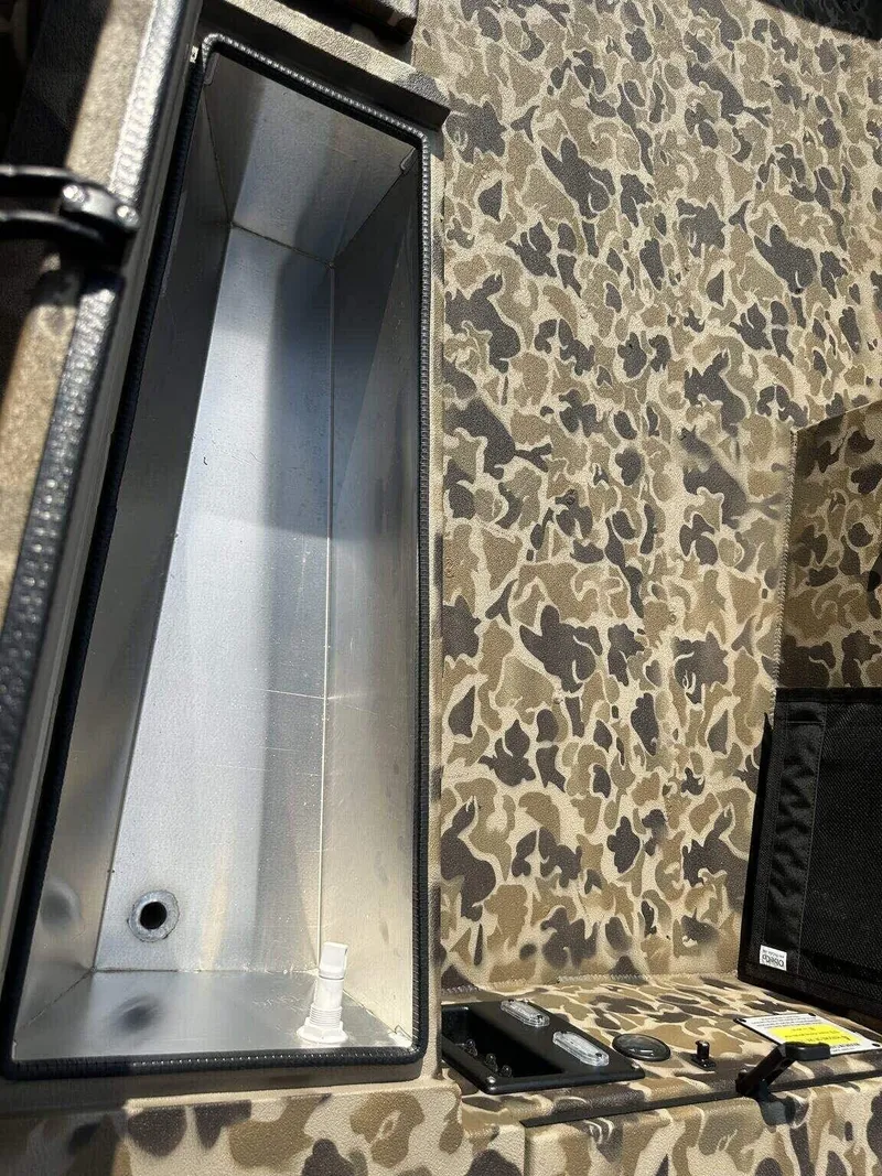 Slide: The Image of Excel Viper F4 1751 2026 - 8