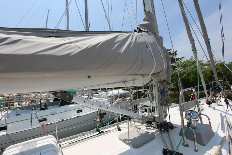 Slide: The Image of Pacific Seacraft 40 2004 - 102