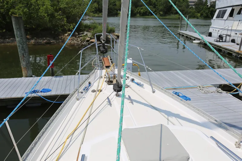 Slide: The Image of Pacific Seacraft 40 2004 - 109