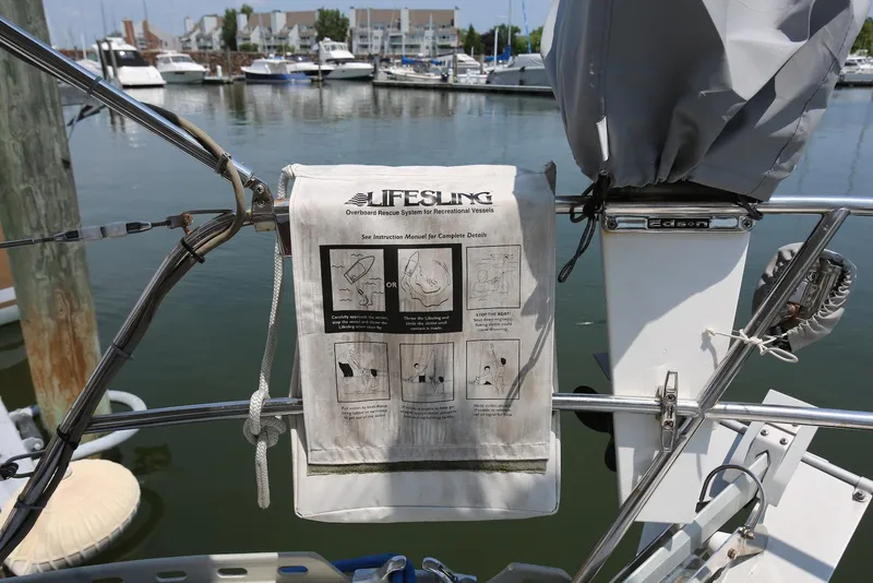 Slide: The Image of Pacific Seacraft 40 2004 - 117