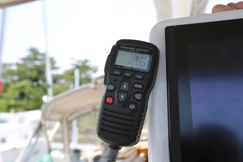 Slide: The Image of Pacific Seacraft 40 2004 - 124